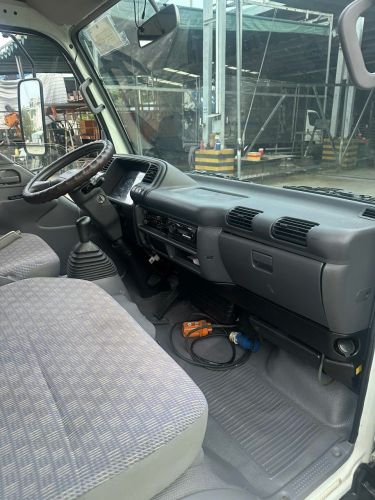 ISUZU bửng nâng 1T9 ĐỜI 